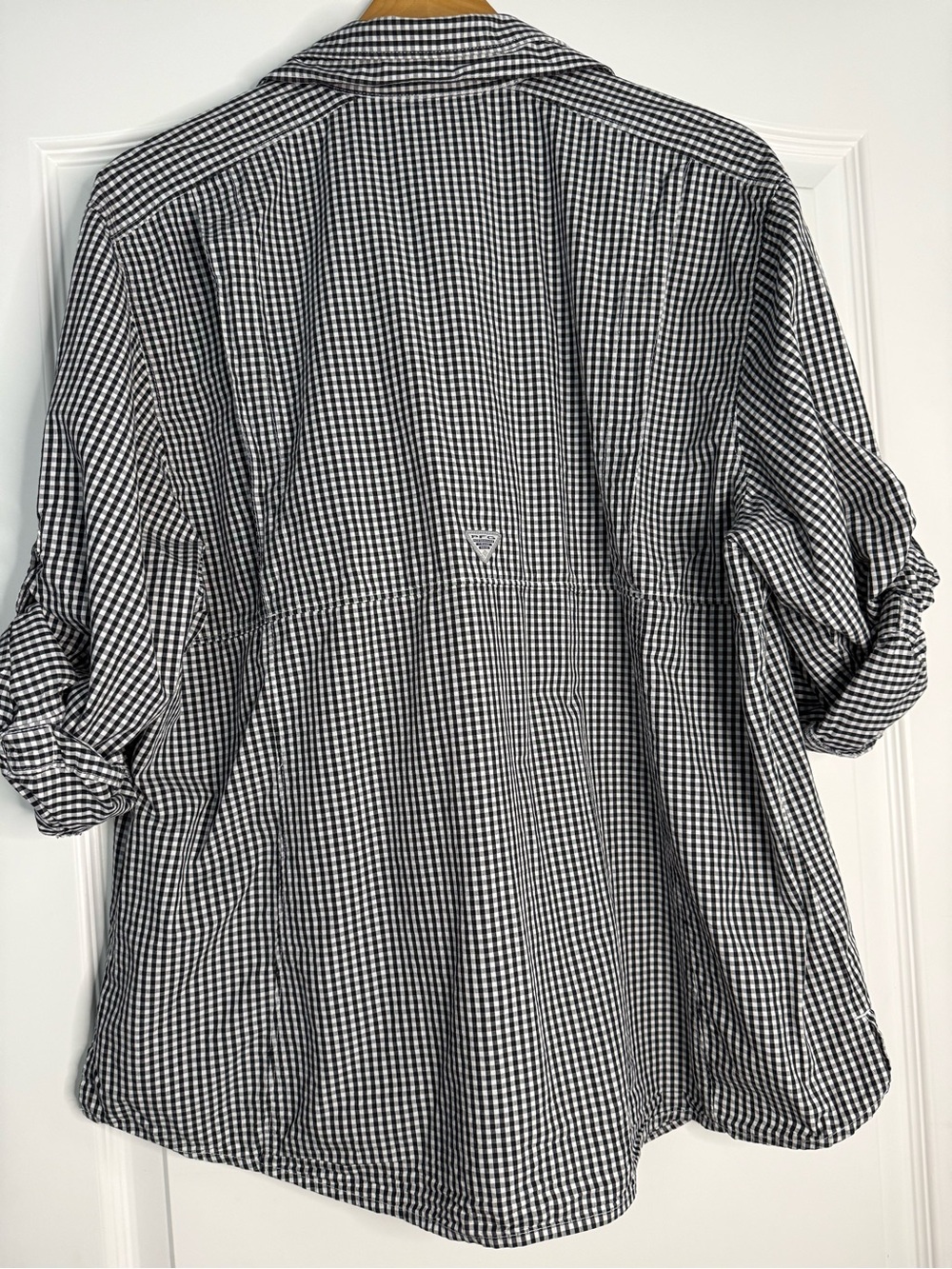 Columbia Women’s Black & White Gingham Button-Down Roll Tab Sleeve Shirt - Picture 3 of 6